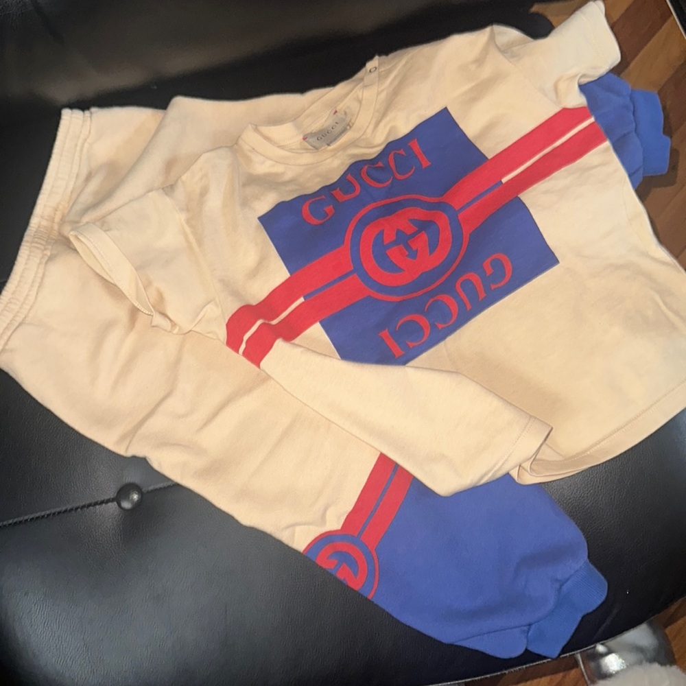 Gucci sweatpants & Gucci shirt (Toddler Size 3) UNISEX